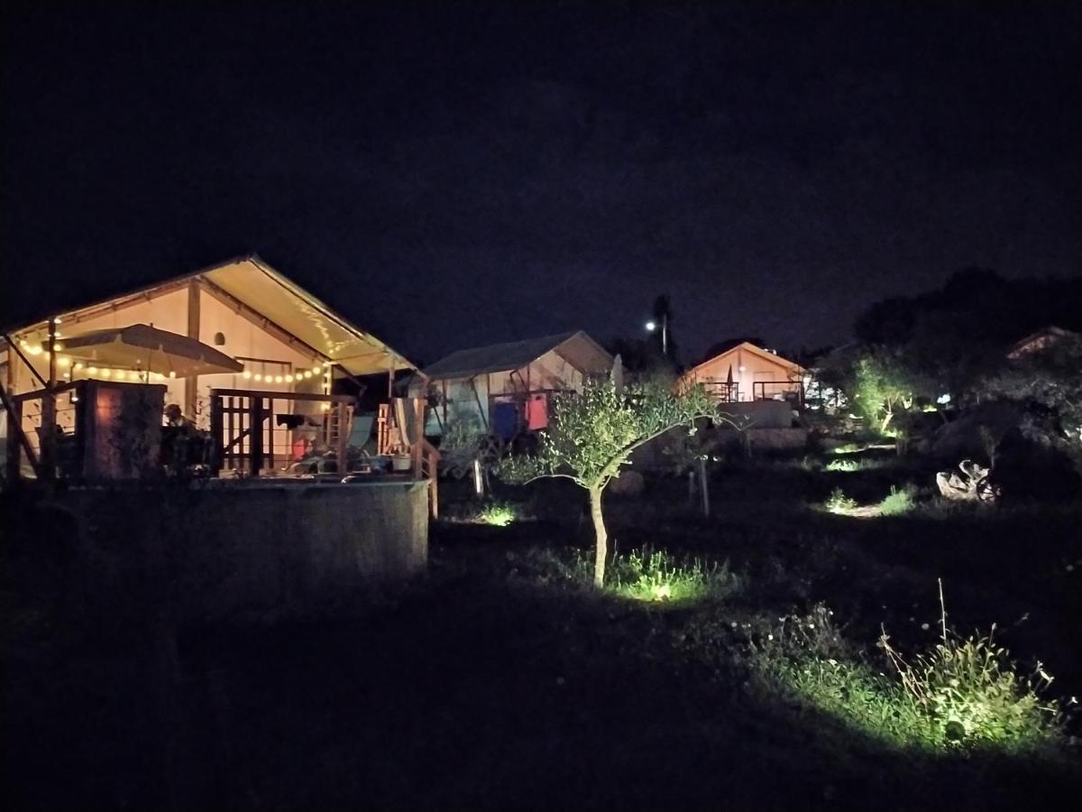 Prima Insula Glamping Hotell Brusici Exteriör bild