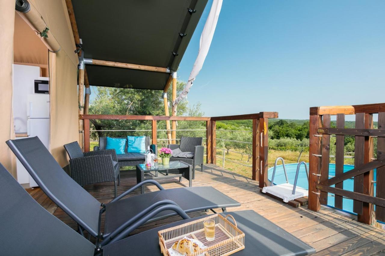 Prima Insula Glamping Hotell Brusici Exteriör bild