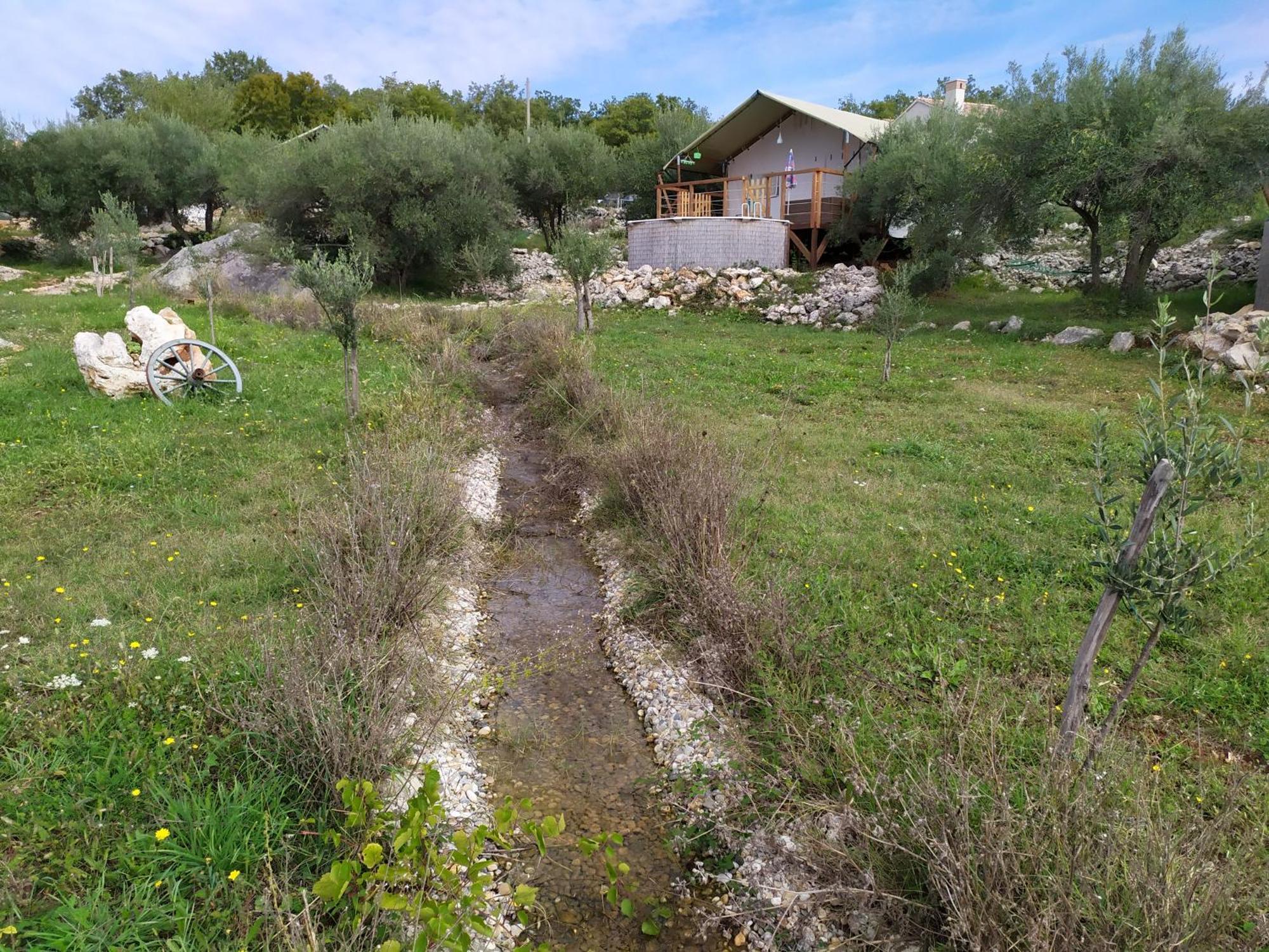 Prima Insula Glamping Hotell Brusici Exteriör bild