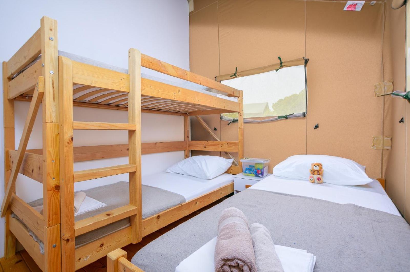 Prima Insula Glamping Hotell Brusici Exteriör bild