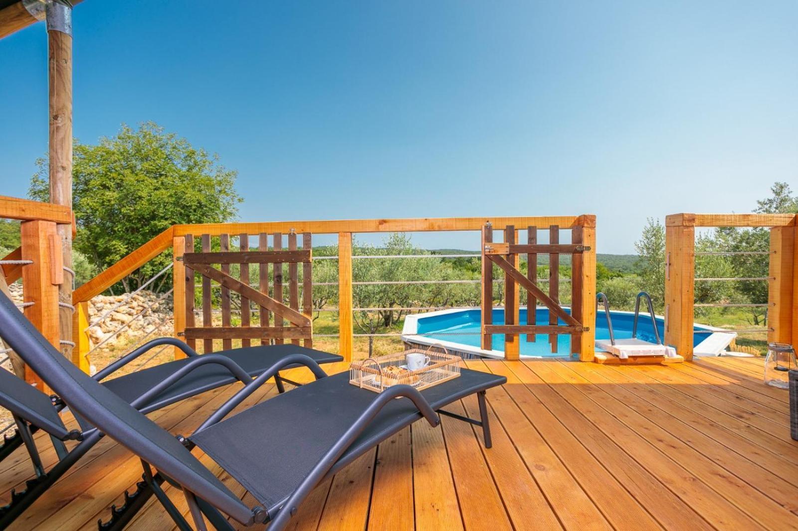 Prima Insula Glamping Hotell Brusici Exteriör bild